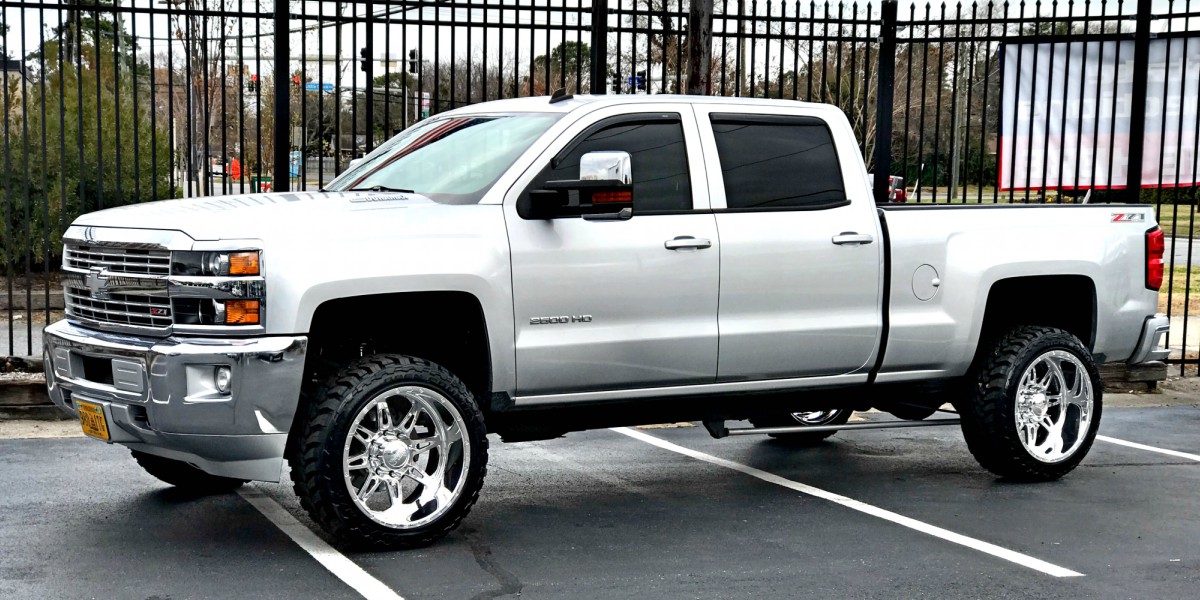 2016-chevrolet-silverado-2500-hd-with-22x12-44-hostile-alpha-and-33-12